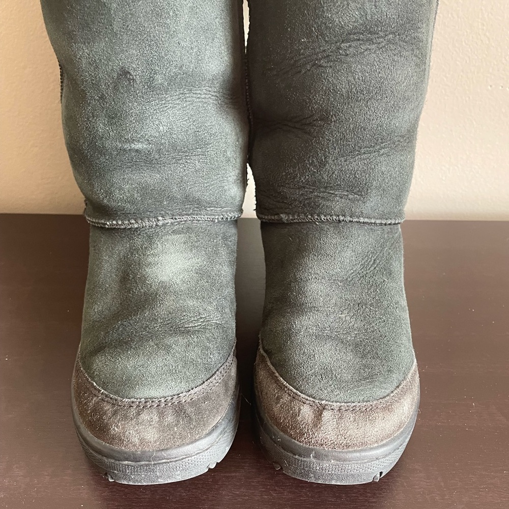 UGG Australia Ultimate Tall Two tone Winter Suede & Sheepskin Boot Women Size 8 - Picture 2 of 6